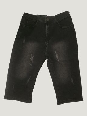 Women's Black Distressed Stretch Jeans Capris.     NWOT